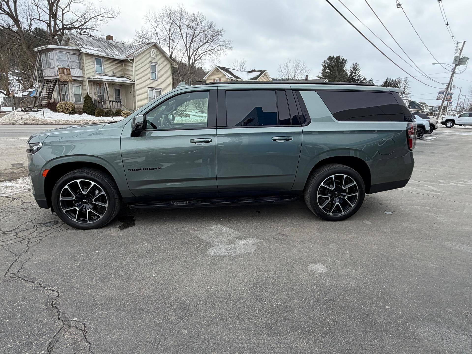 2024 Chevrolet Suburban RST