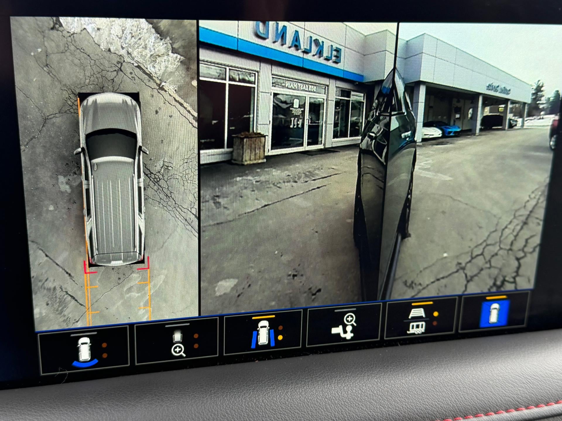 2024 Chevrolet Suburban RST