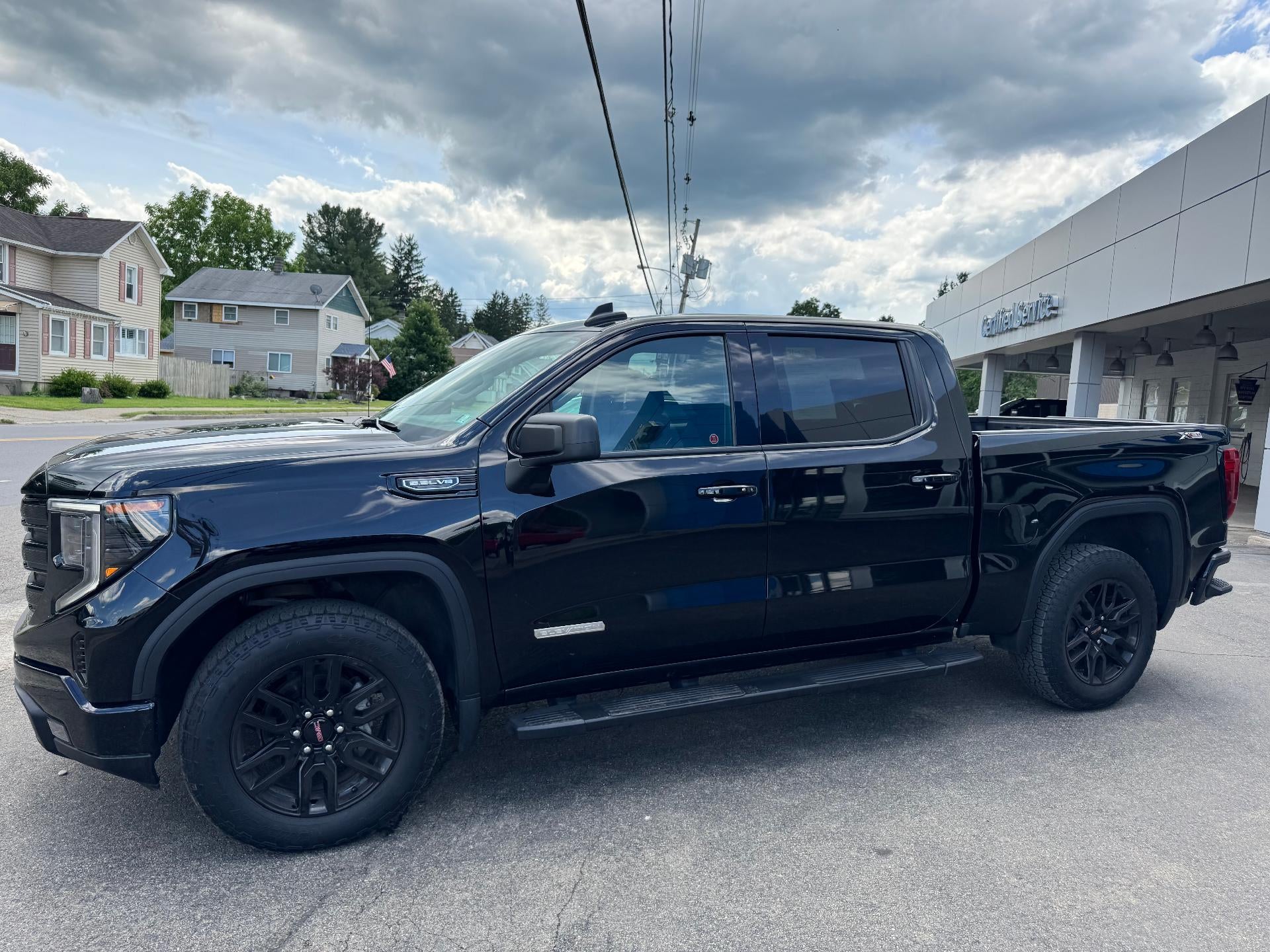 2024 GMC Sierra 1500 Elevation