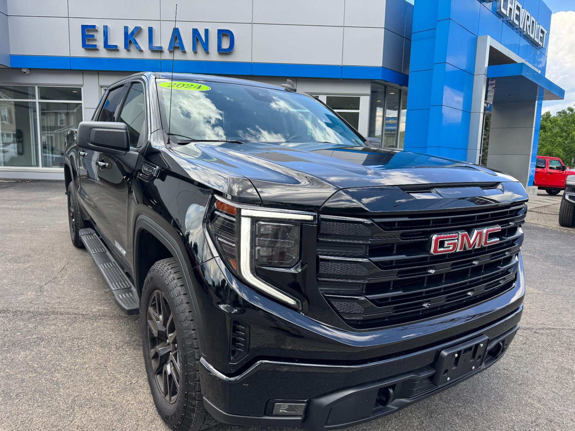 2024 GMC Sierra 1500 Elevation