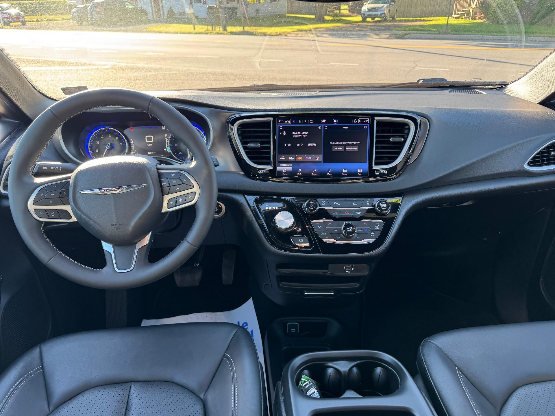 2026 Chrysler Pacifica Select