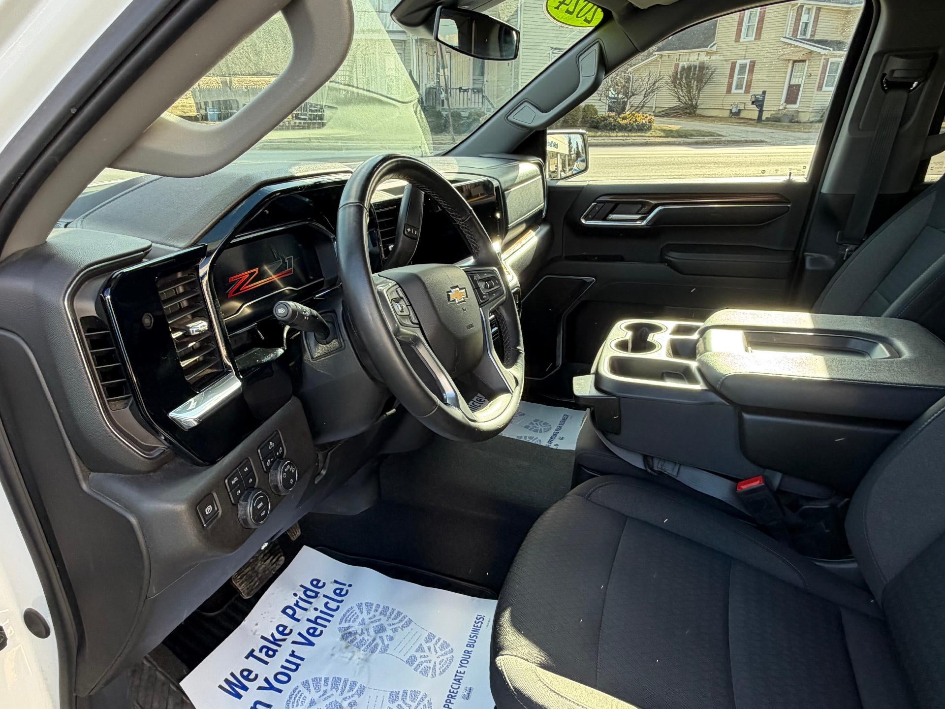 2024 Chevrolet Silverado 1500 LT