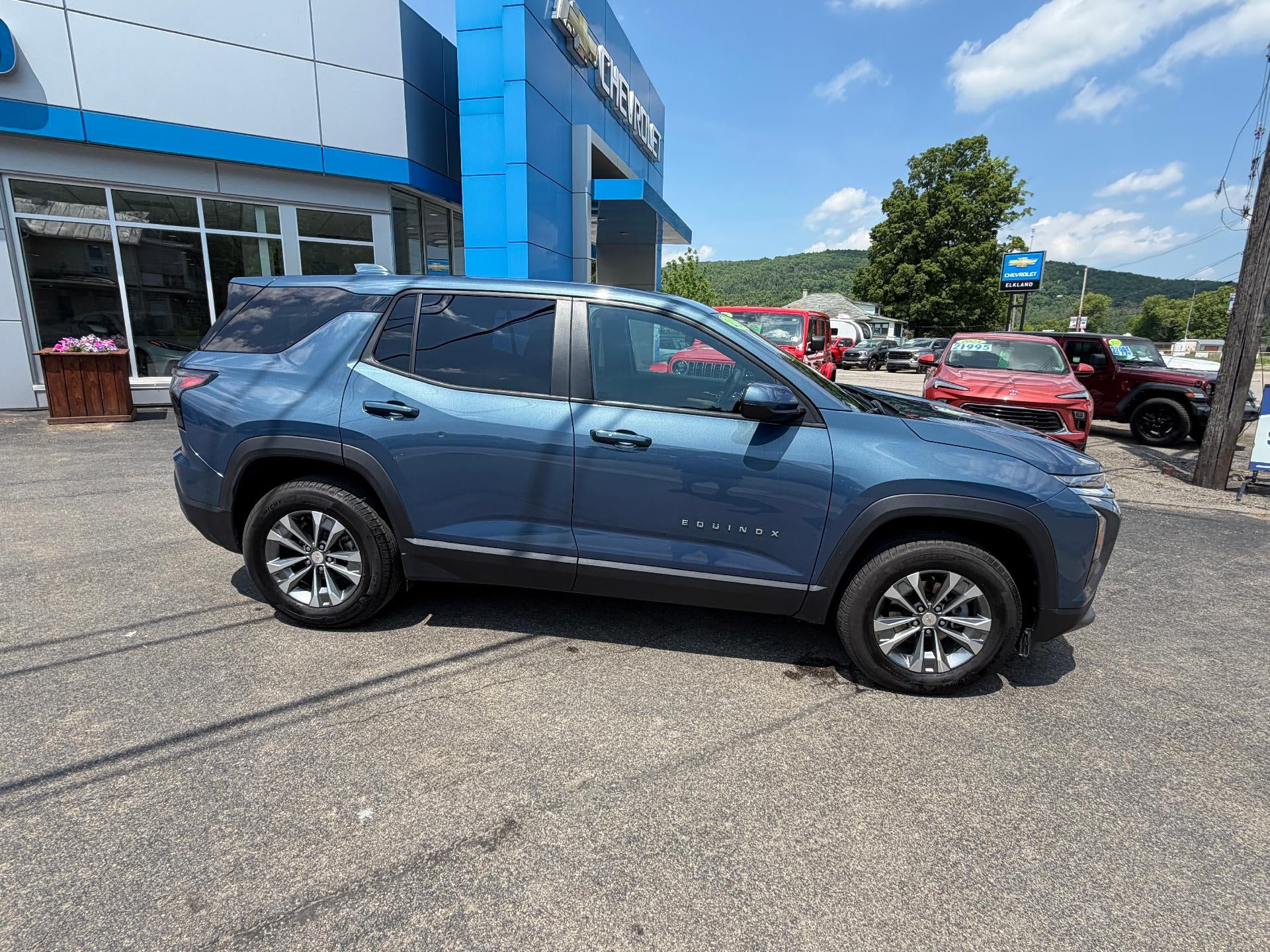 2025 Chevrolet Equinox LT