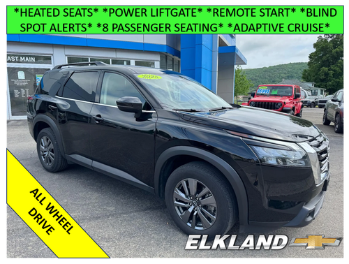 2025 Nissan Pathfinder SV