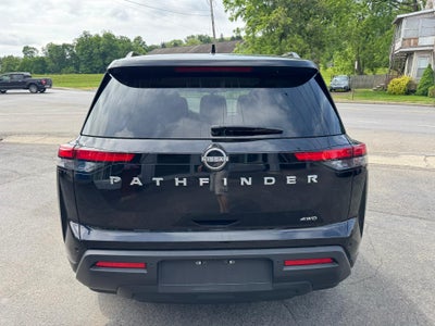 2025 Nissan Pathfinder SV