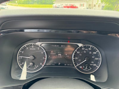 2025 Nissan Pathfinder SV