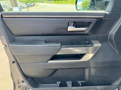 2022 Toyota Tundra 4WD SR5