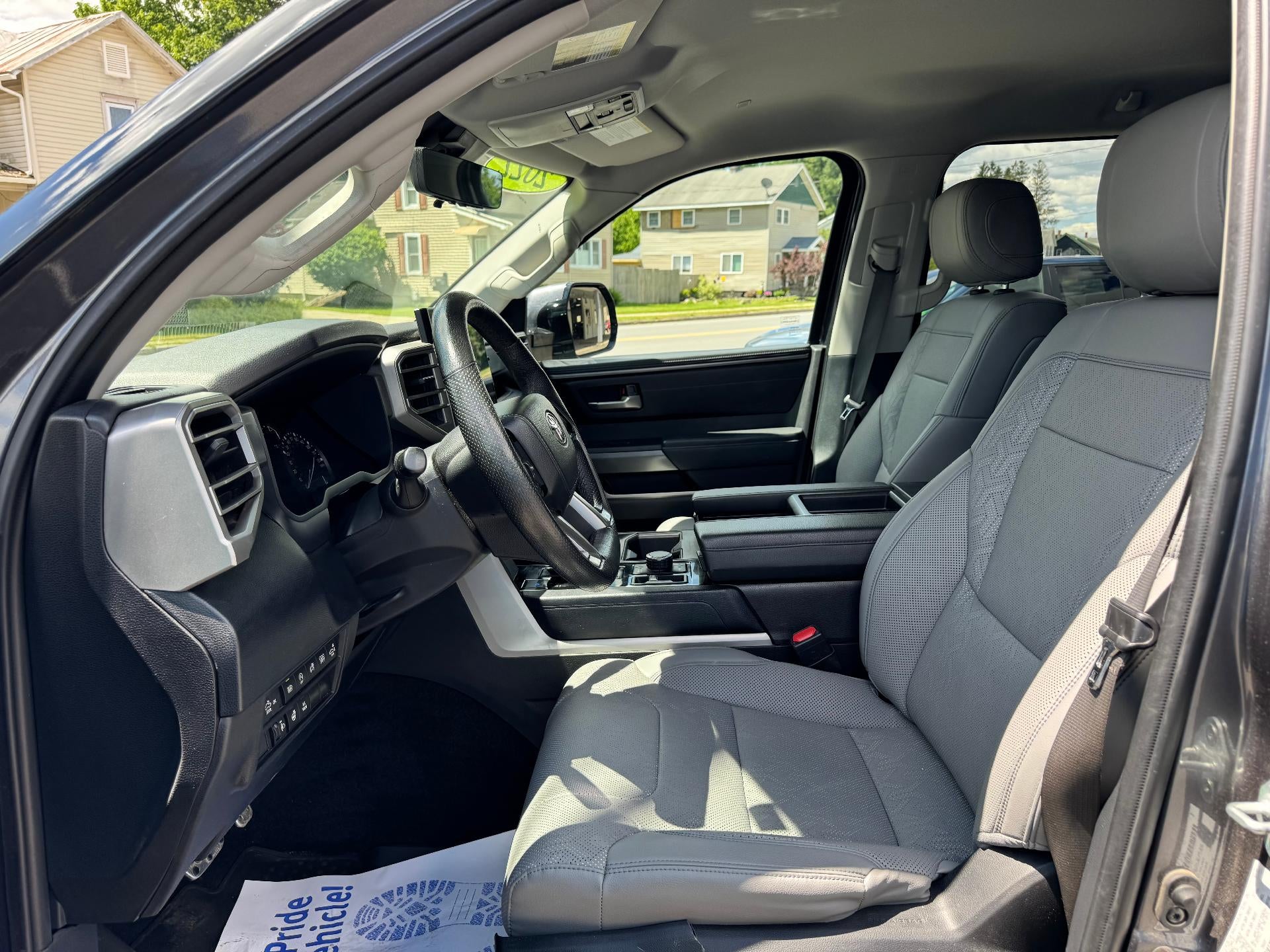 2022 Toyota Tundra 4WD SR5