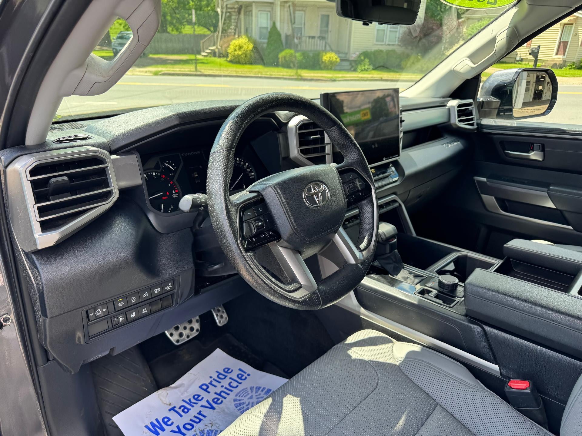 2022 Toyota Tundra 4WD SR5