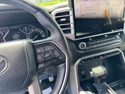 2022 Toyota Tundra 4WD SR5