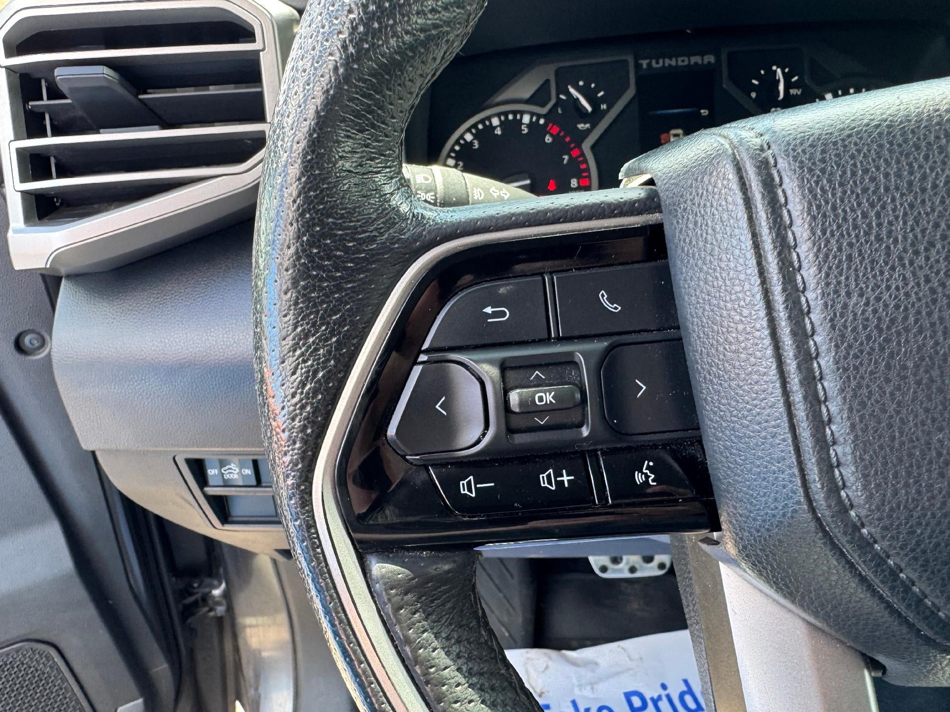 2022 Toyota Tundra 4WD SR5