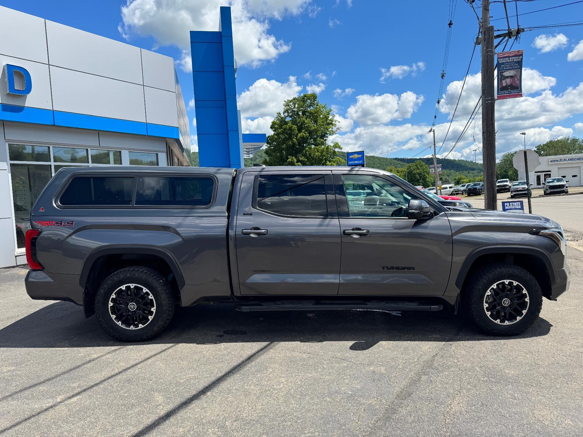 2022 Toyota Tundra 4WD SR5