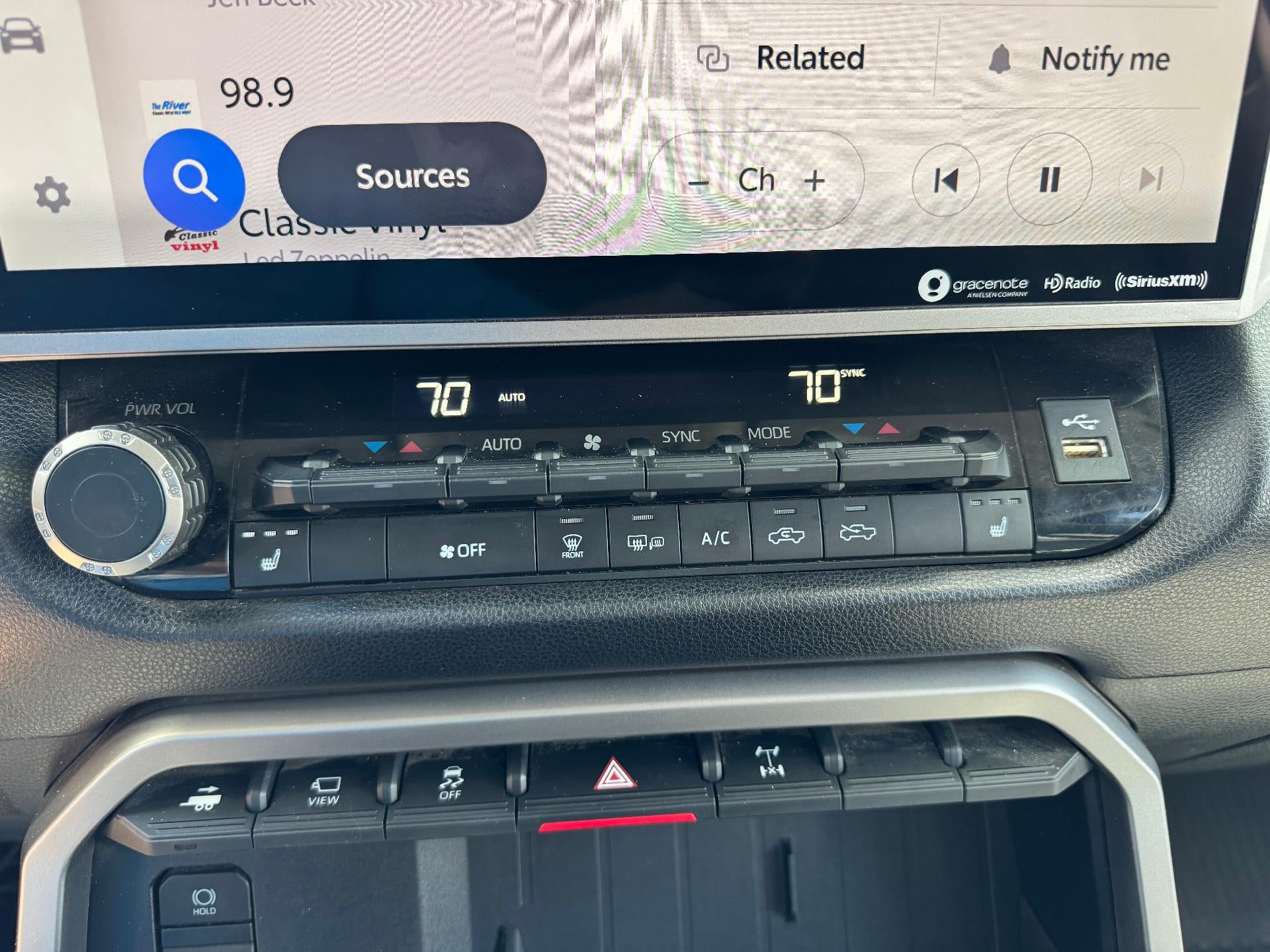 2022 Toyota Tundra 4WD SR5