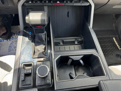 2022 Toyota Tundra 4WD SR5
