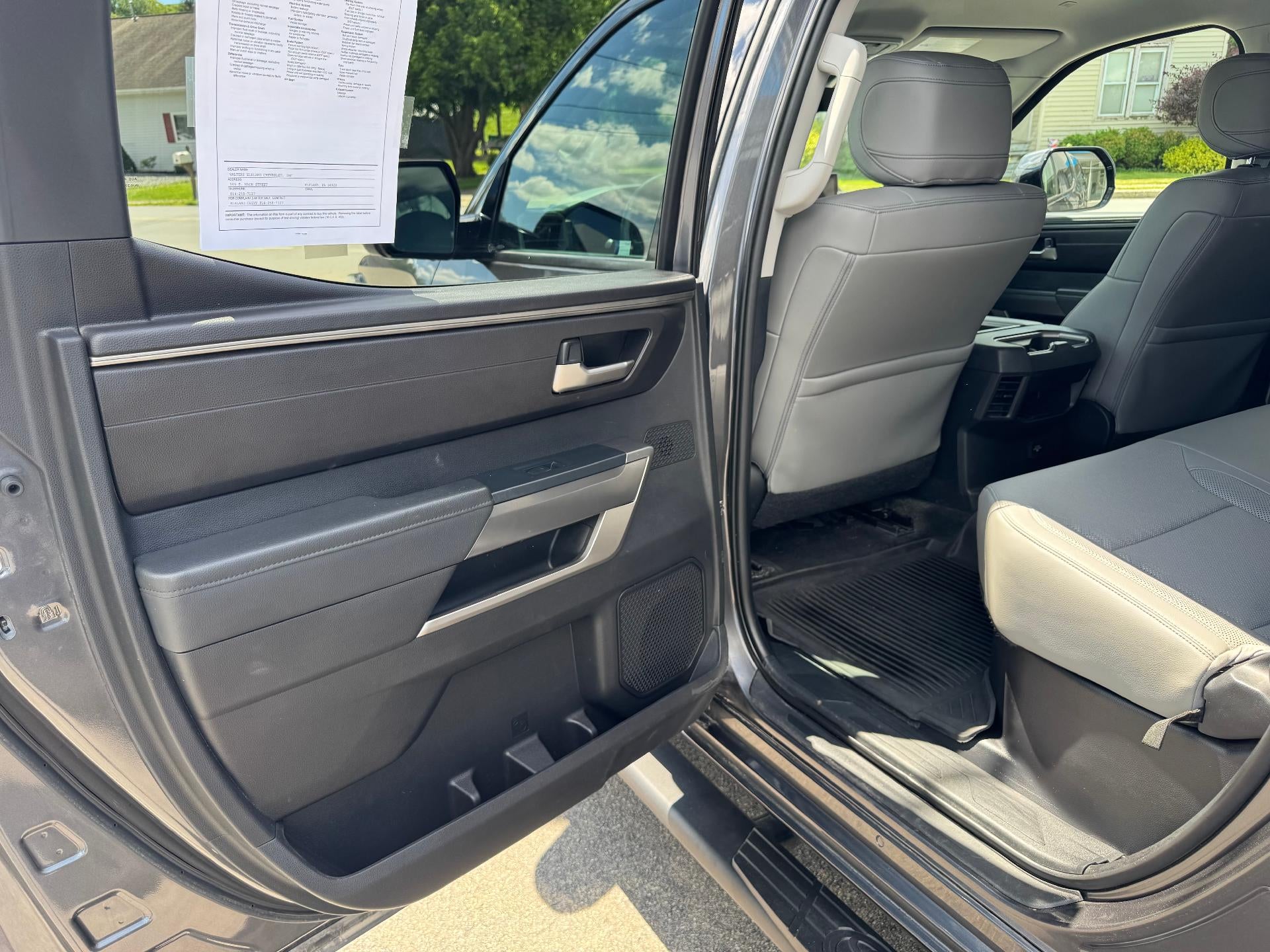 2022 Toyota Tundra 4WD SR5