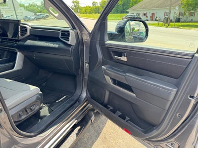2022 Toyota Tundra 4WD SR5