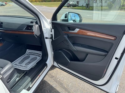 2023 Audi Q5 S line Premium