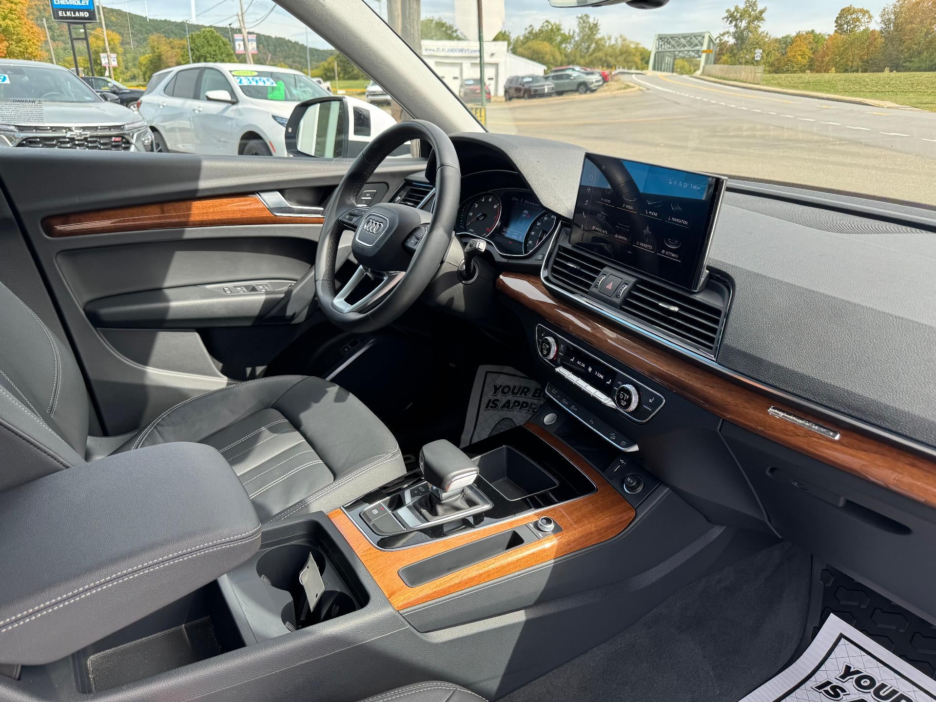 2023 Audi Q5 S line Premium