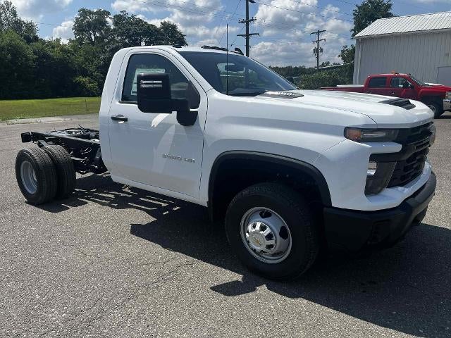 2025 Chevrolet Silverado 3500 HD Chassis Cab Work Truck