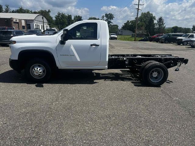 2025 Chevrolet Silverado 3500 HD Chassis Cab Work Truck