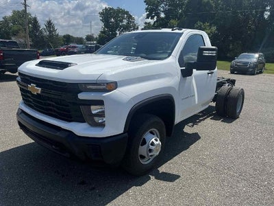 2025 Chevrolet Silverado 3500 HD Chassis Cab Work Truck