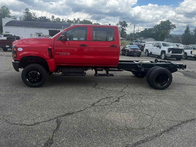 2025 Chevrolet Silverado 6500 HD Work Truck